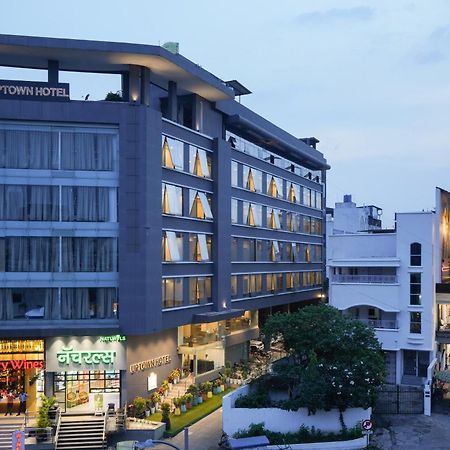 Uptown Hotel Нагпур Екстериор снимка