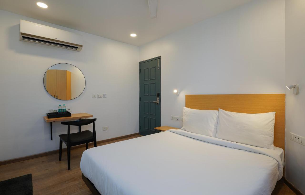 Uptown Hotel Нагпур Екстериор снимка