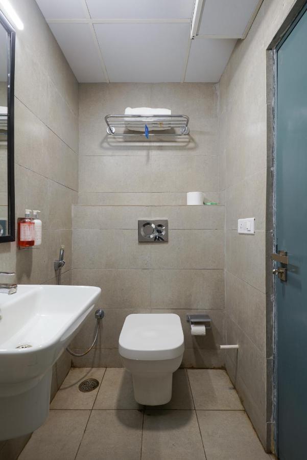 Uptown Hotel Нагпур Екстериор снимка