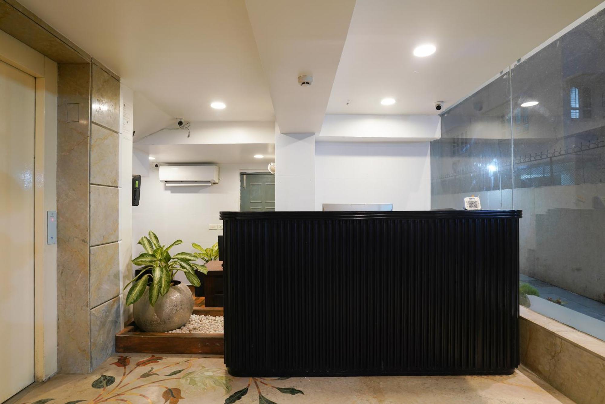 Uptown Hotel Нагпур Екстериор снимка